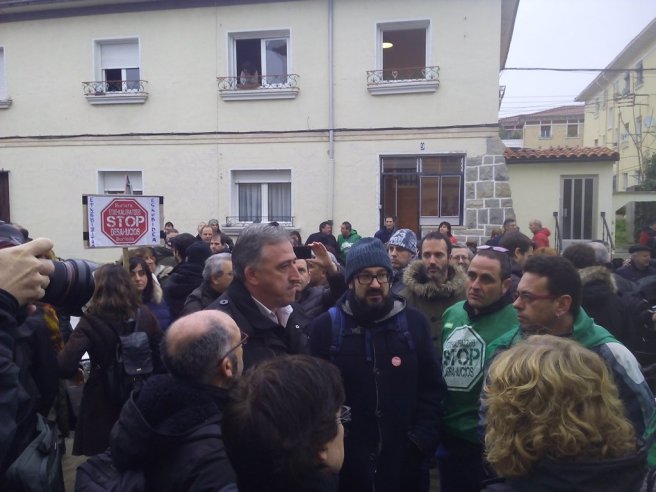 CZohjLuWQAAbWgH.jpg-large