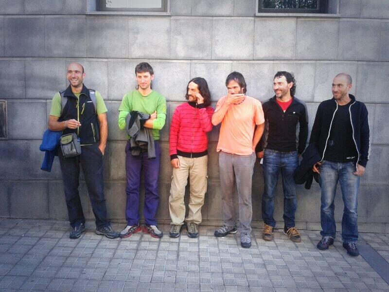 iruñea_ikurriña_arrantzaleak_aske