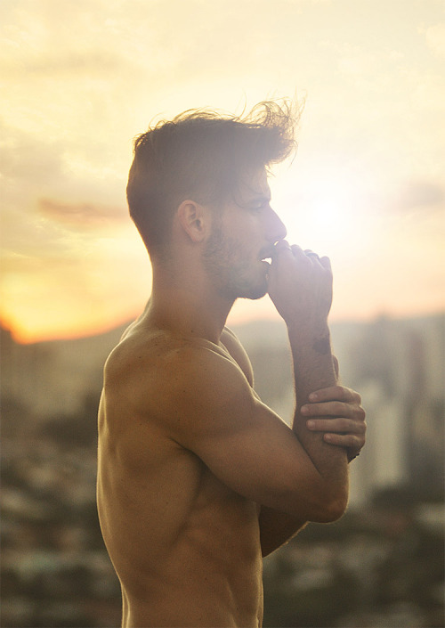 tumblr_nq0cp9Bk4y1skwwuto1_500